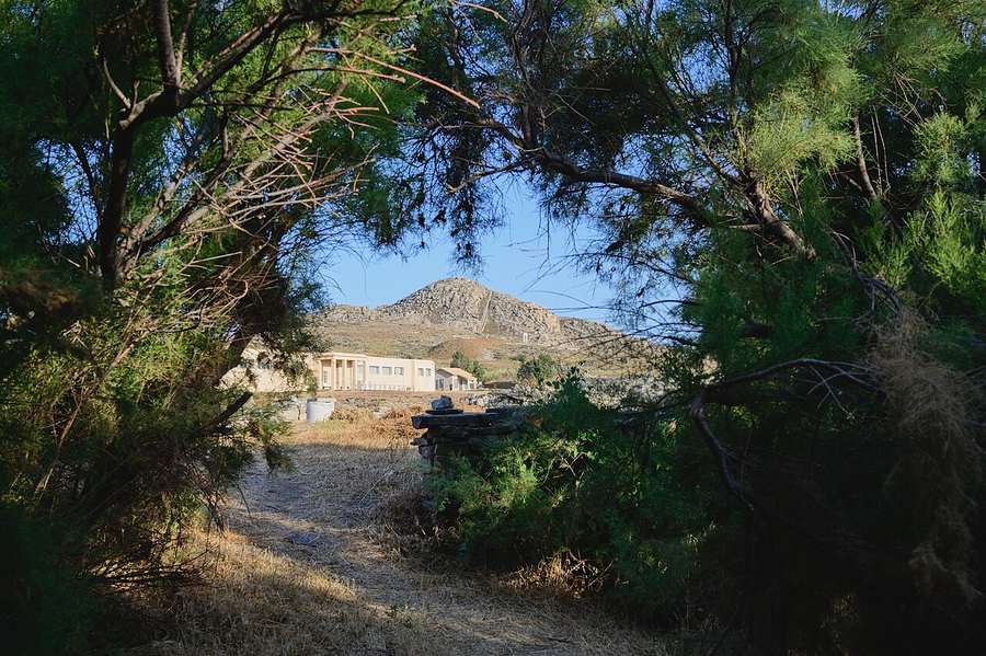 The Delos archaeological museum with Mount Kynthos behind